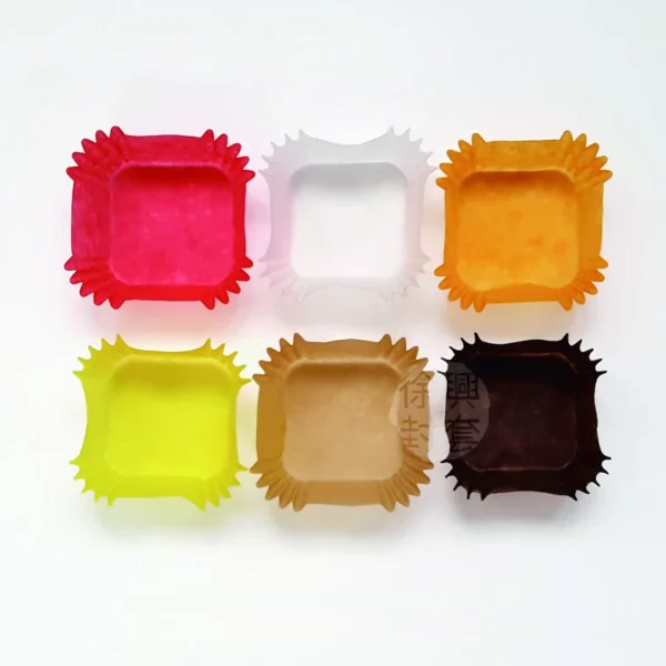 Baking Paper Square Cup for Sweets, Chocolate & Muffin